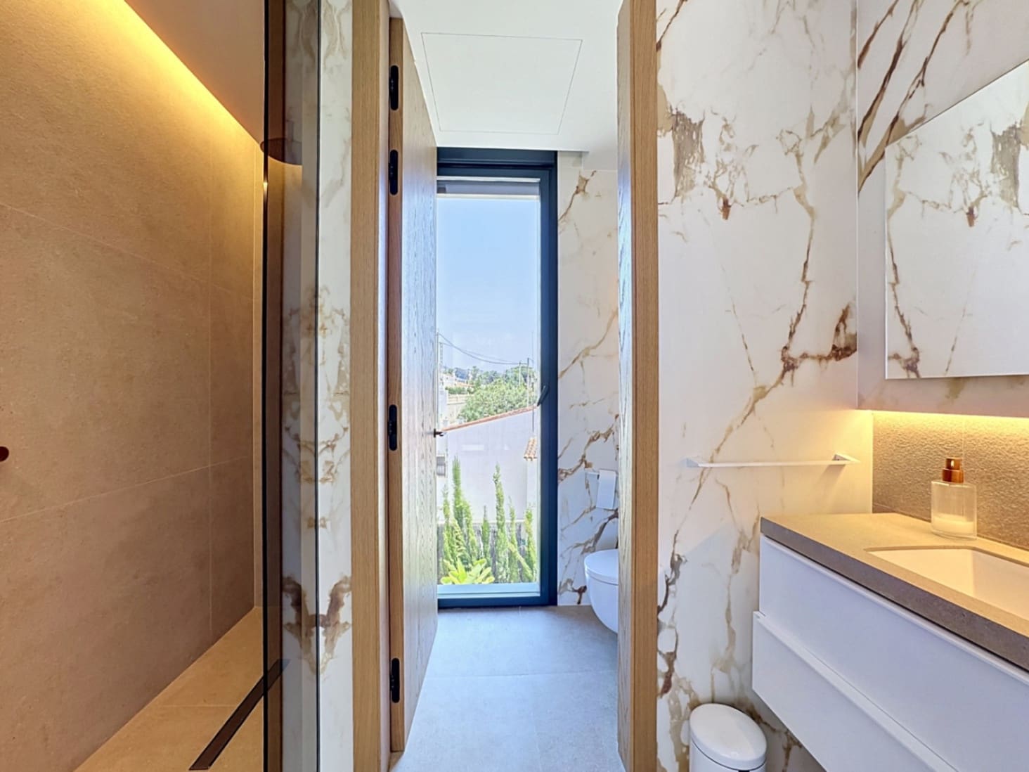 4 soverom Villa til salgs i Calpe / Calp med svømmebasseng garasje - € 2 290 000 (Ref: 9907536)