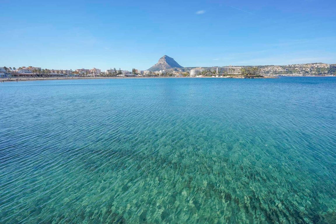 4 sypialnia Willa na sprzedaż w Javea / Xabia z basenem garażem - 1 980 000 € (Ref: 10009657)