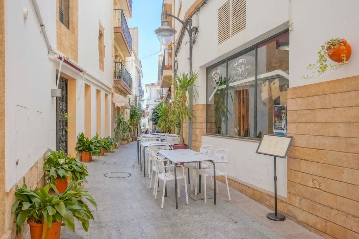 4 sypialnia Willa na sprzedaż w Javea / Xabia z basenem garażem - 1 980 000 € (Ref: 10009657)