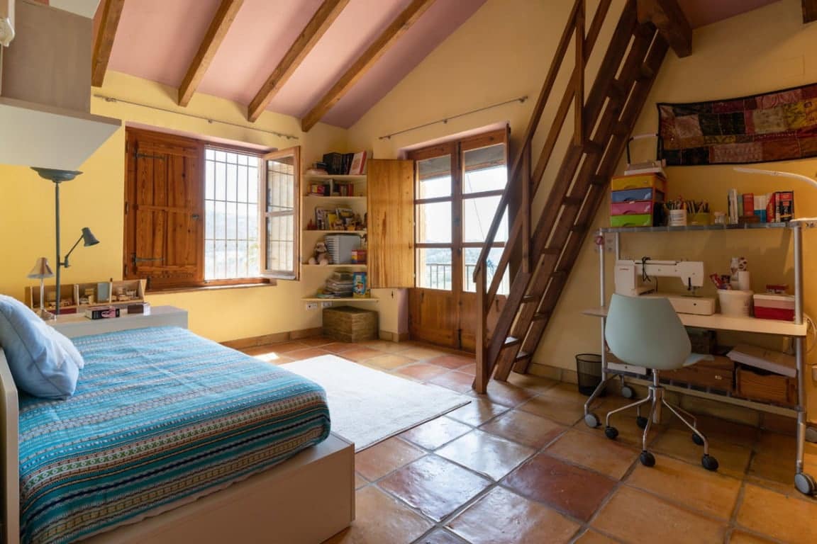 4 bedroom Villa for sale in Teulada with garage - € 4,200,000 (Ref: 10012277)