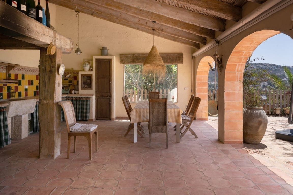 4 bedroom Villa for sale in Teulada with garage - € 4,200,000 (Ref: 10012277)