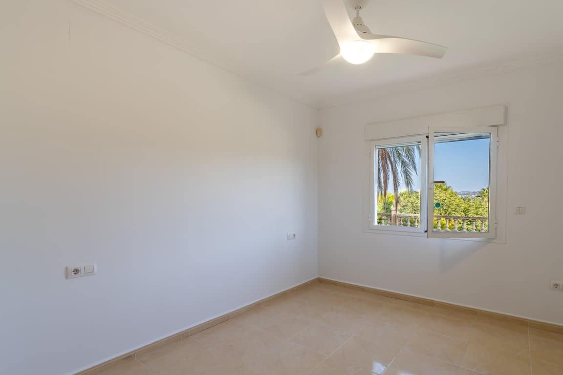 4 soverom Villa til salgs i Beniarbeig med svømmebasseng garasje - € 799 000 (Ref: 10081273)