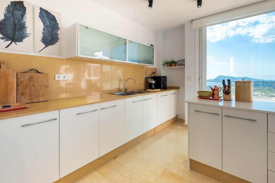 4 sypialnia Willa na sprzedaż w Altea z basenem garażem - 990 000 € (Ref: 10130448)