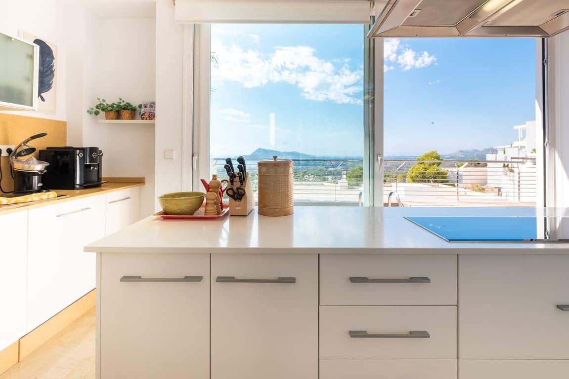 4 sypialnia Willa na sprzedaż w Altea z basenem garażem - 990 000 € (Ref: 10130448)