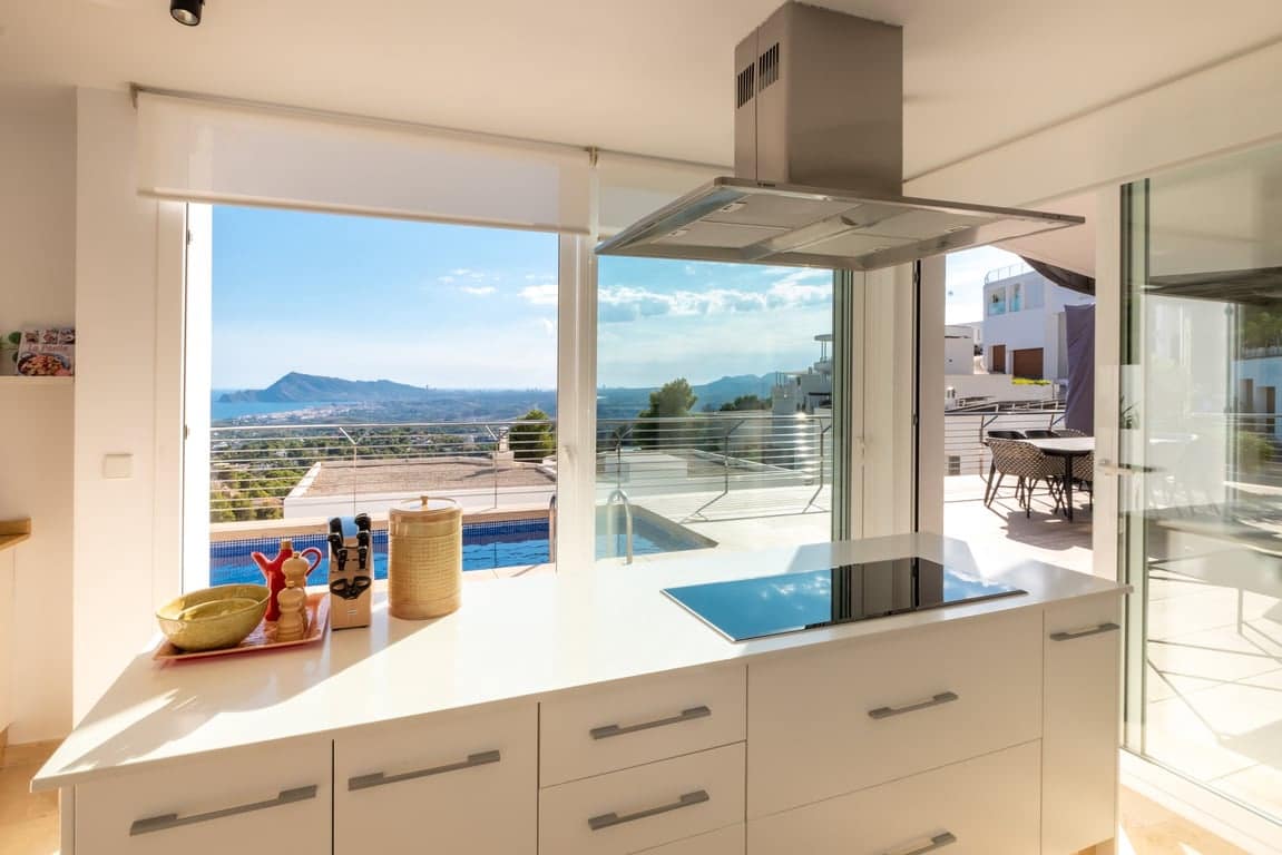 4 sypialnia Willa na sprzedaż w Altea z basenem garażem - 990 000 € (Ref: 10130448)