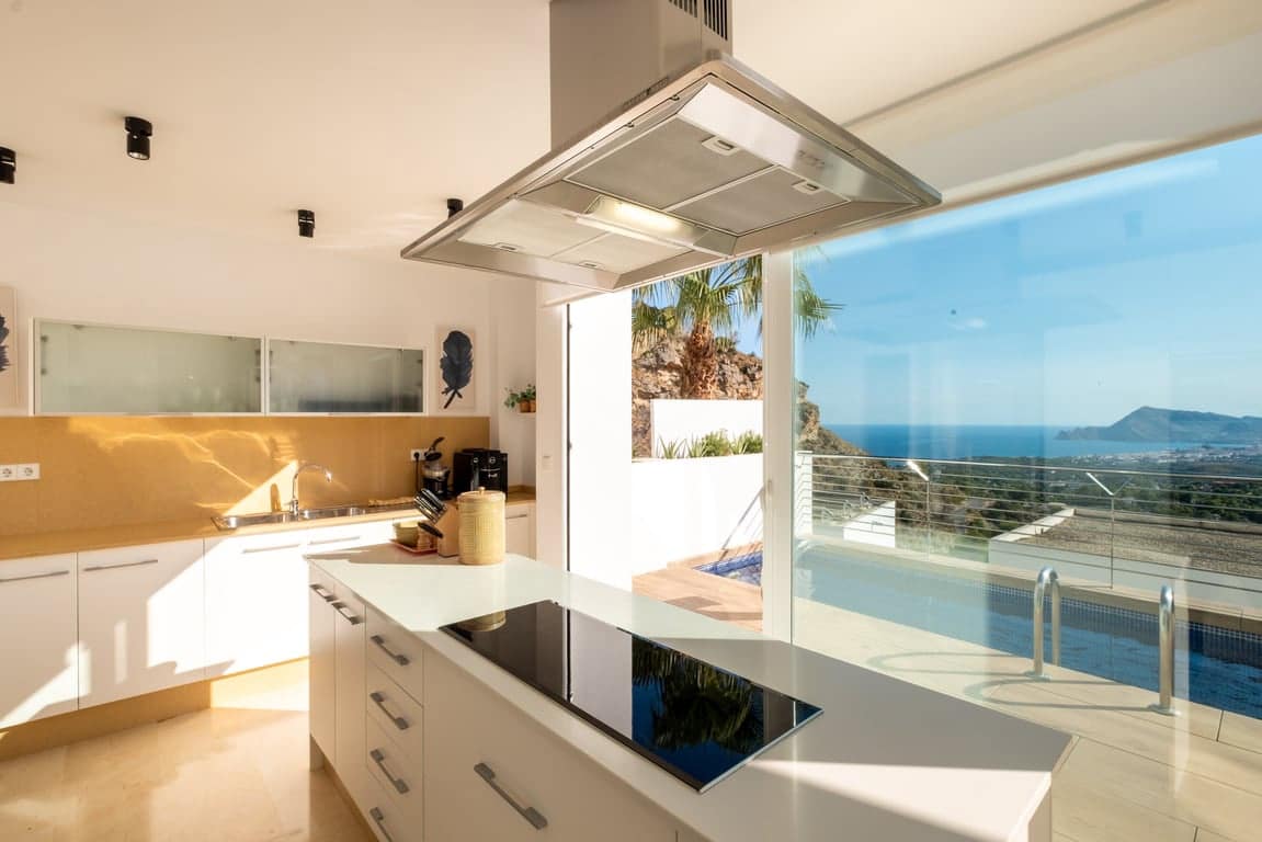 4 sypialnia Willa na sprzedaż w Altea z basenem garażem - 990 000 € (Ref: 10130448)
