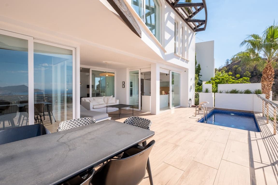 4 sypialnia Willa na sprzedaż w Altea z basenem garażem - 990 000 € (Ref: 10130448)