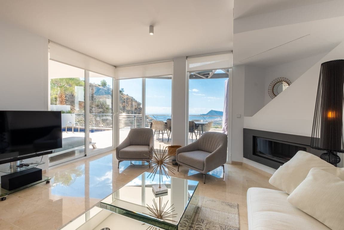 4 sypialnia Willa na sprzedaż w Altea z basenem garażem - 990 000 € (Ref: 10130448)