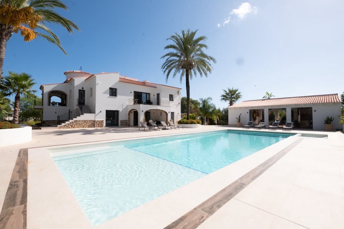 5 bedroom Villa for sale in Javea / Xabia with pool garage - € 2,500,000 (Ref: 10130836)