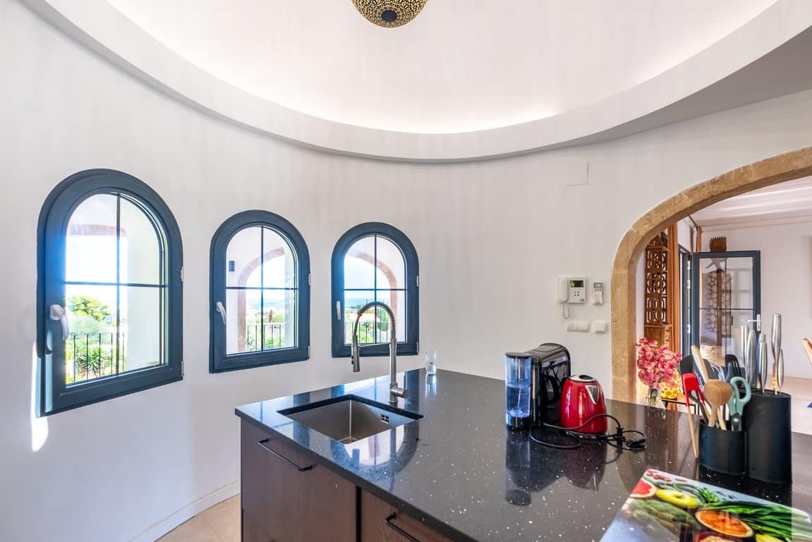 5 bedroom Villa for sale in Javea / Xabia with pool garage - € 2,500,000 (Ref: 10130836)