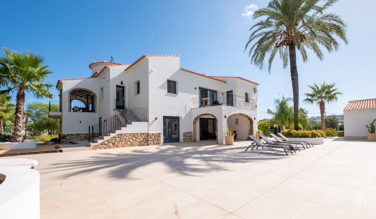 5 bedroom Villa for sale in Javea / Xabia with pool garage - € 2,500,000 (Ref: 10130836)