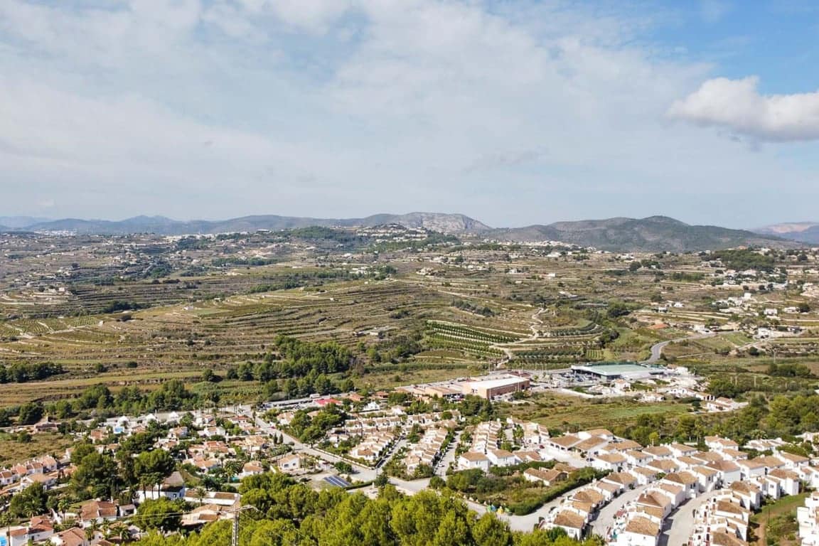 Building Plot for sale in Moraira - € 386,400 (Ref: 10132182)