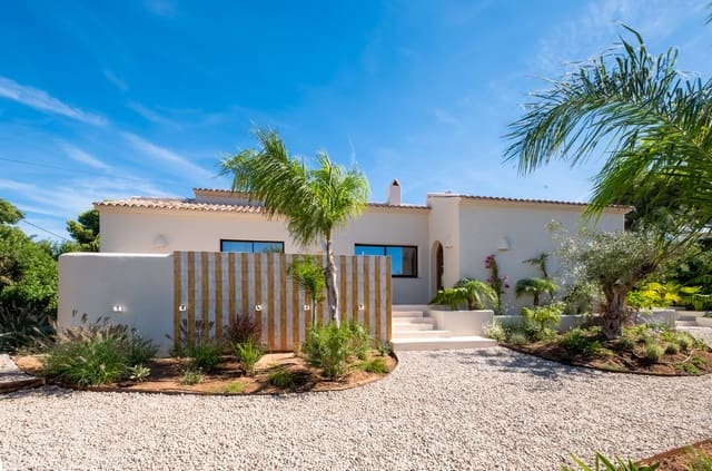 4 soveværelse Villa til salg i Javea / Xàbia med swimmingpool garage - € 1.250.000 (Ref: 10154335)
