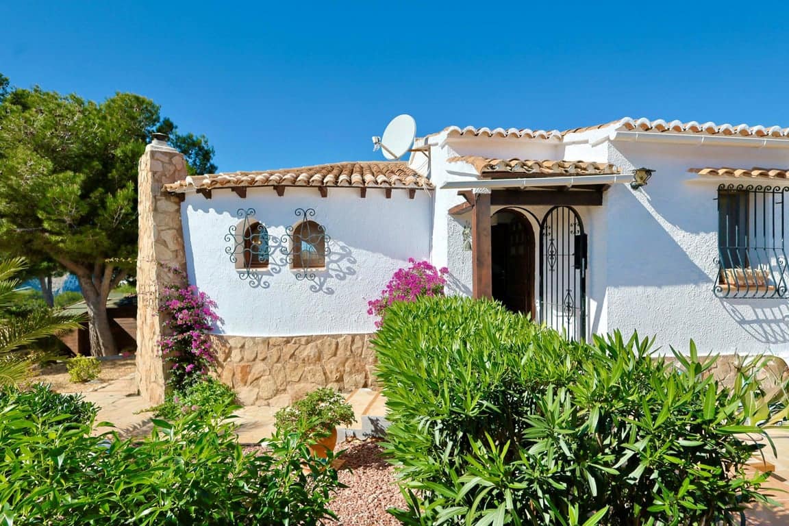 2 bedroom Villa for sale in Javea / Xabia with pool - € 899,000 (Ref: 10162521)