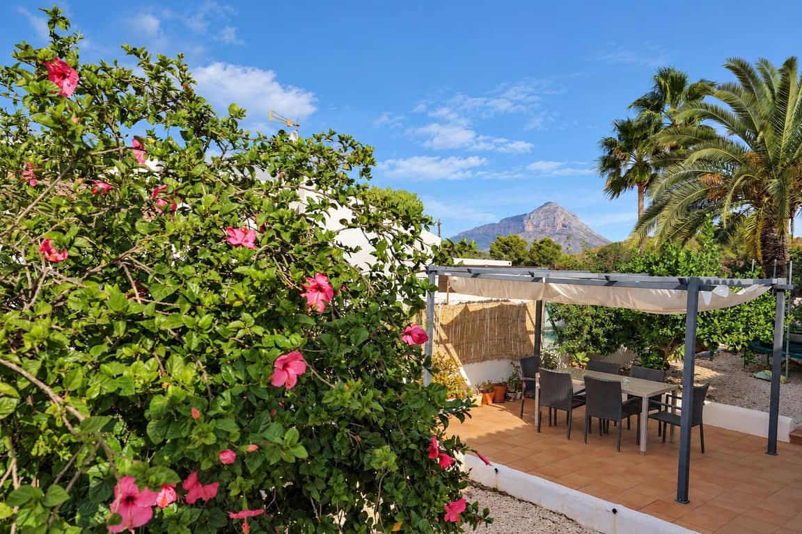 3 soveværelse Villa til salg i Javea / Xabia med swimmingpool garage - € 625.000 (Ref: 10162522)