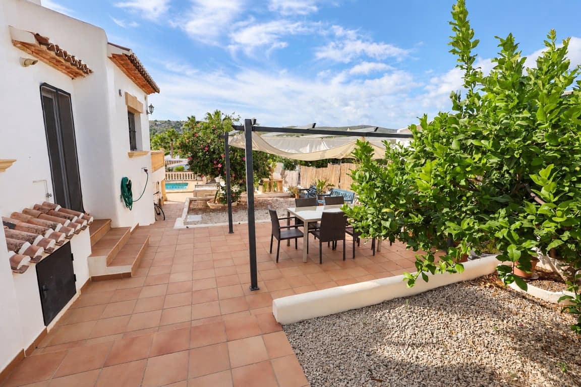 3 soveværelse Villa til salg i Javea / Xabia med swimmingpool garage - € 625.000 (Ref: 10162522)