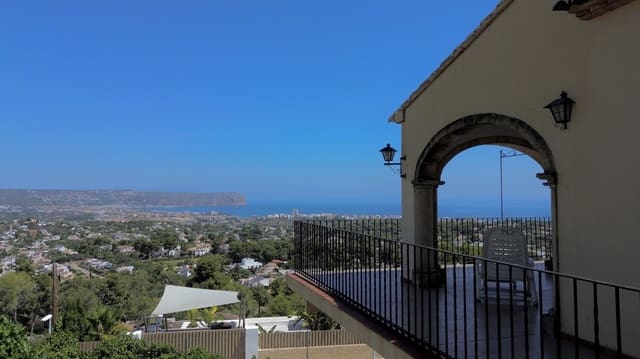 4 slaapkamer Villa te koop in Javea / Xàbia met garage - € 1.200.000 (Ref: 10162526)