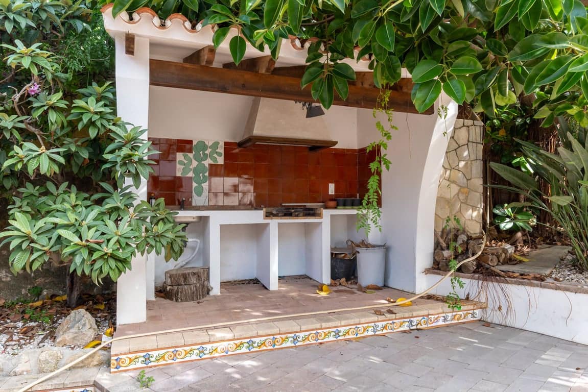 4 Zimmer Villa zu verkaufen in Denia mit Pool Garage - 995.000 € (Ref: 10162527)