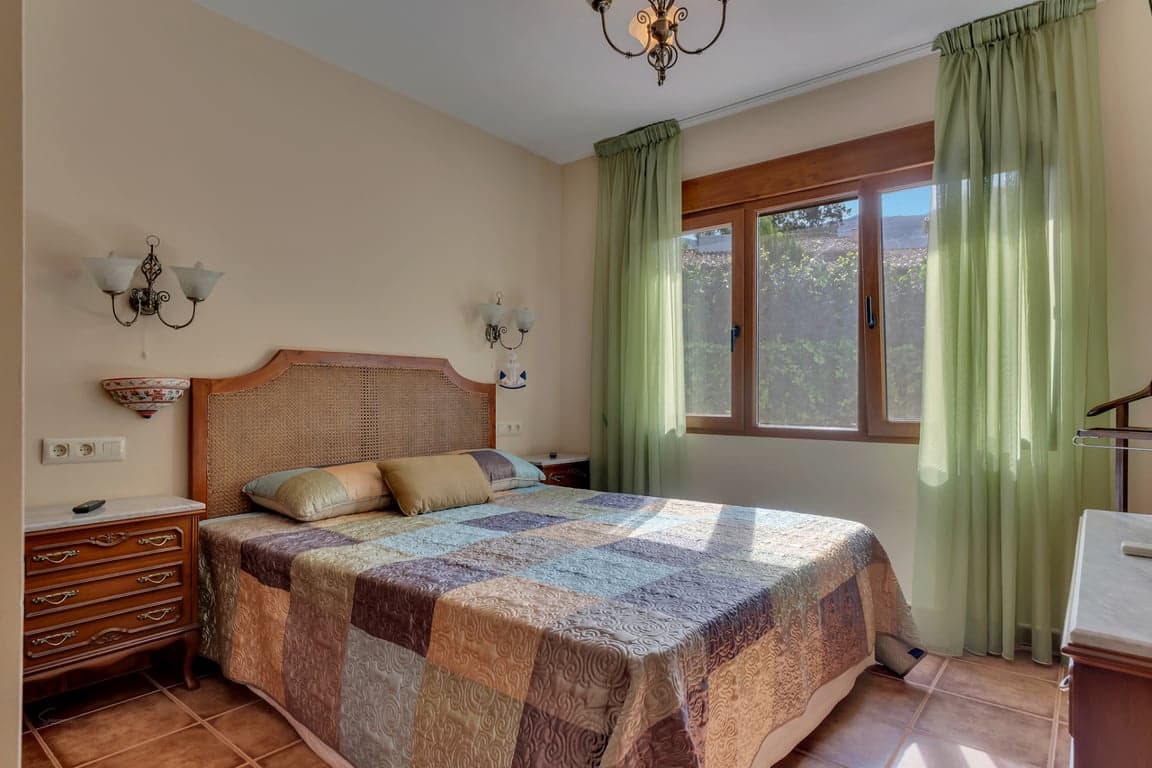 4 Zimmer Villa zu verkaufen in Denia mit Pool Garage - 995.000 € (Ref: 10162527)
