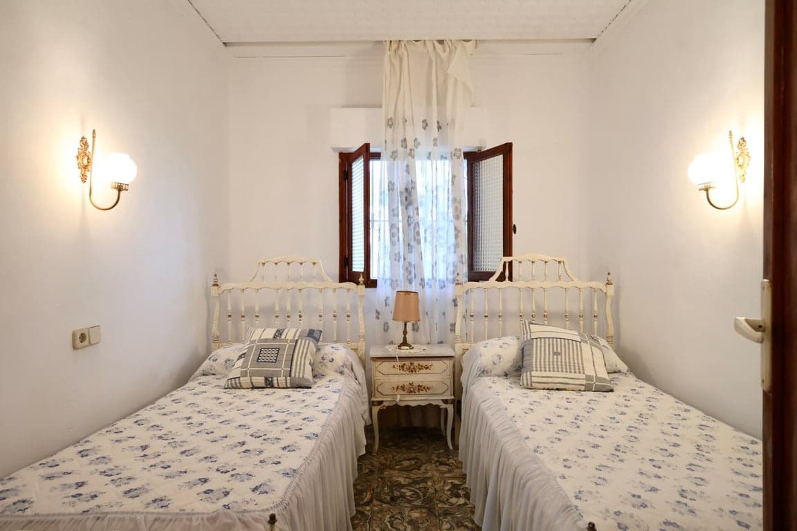 7 bedroom Villa for sale in Javea / Xabia with garage - € 750,000 (Ref: 10162528)