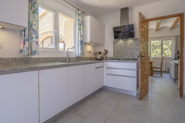 3 soveværelse Villa til salg i Javea / Xàbia med swimmingpool garage - € 695.000 (Ref: 10162532)