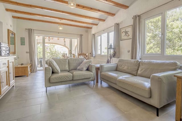 3 soveværelse Villa til salg i Javea / Xàbia med swimmingpool garage - € 695.000 (Ref: 10162532)