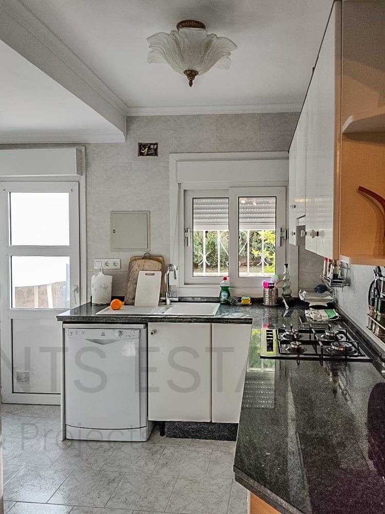 5 bedroom Villa for sale in Javea / Xabia - € 950,000 (Ref: 8097725)