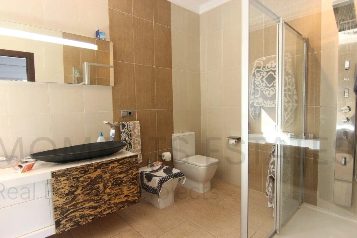 5 bedroom Villa for sale in Javea / Xabia - € 1,315,000 (Ref: 8100794)