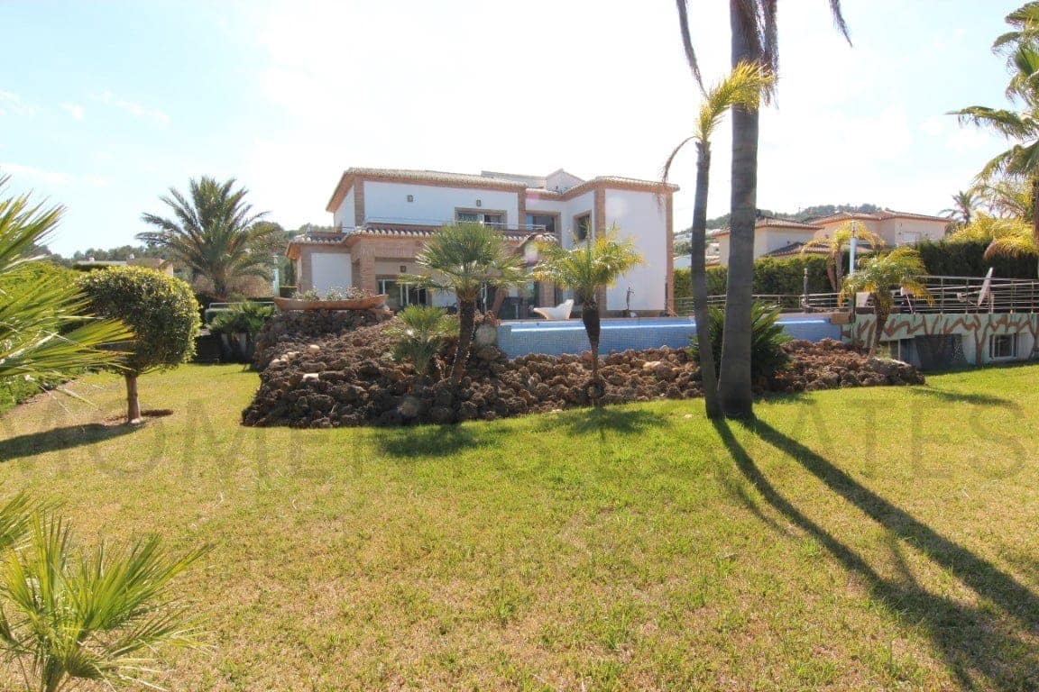 5 bedroom Villa for sale in Javea / Xabia - € 1,315,000 (Ref: 8100794)