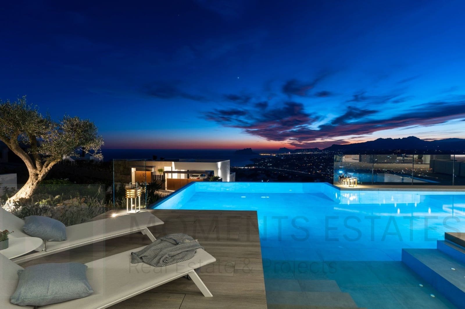 4 bedroom Villa for sale in Benitachell / Benitatxell with pool garage - € 2,950,000 (Ref: 8447454)