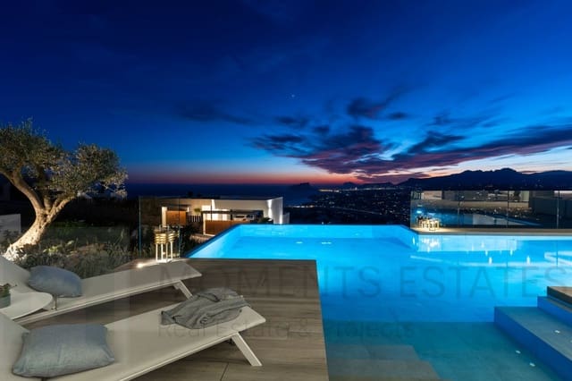 4 bedroom Villa for sale in Benitachell / Benitatxell with pool garage - € 2,950,000 (Ref: 8447454)