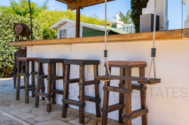 6 sypialnia Willa na sprzedaż w Dénia - 695 000 € (Ref: 8933299)