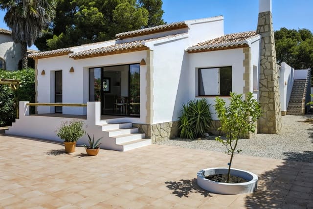 4 slaapkamer Villa te koop in La Granadella  - Costa Nova, Javea / Xàbia met zwembad garage - € 795.000 (Ref: 9072756)