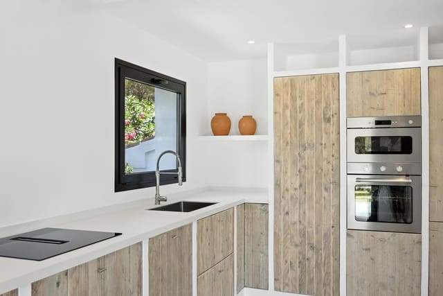 4 slaapkamer Villa te koop in La Granadella  - Costa Nova, Javea / Xàbia met zwembad garage - € 795.000 (Ref: 9072756)