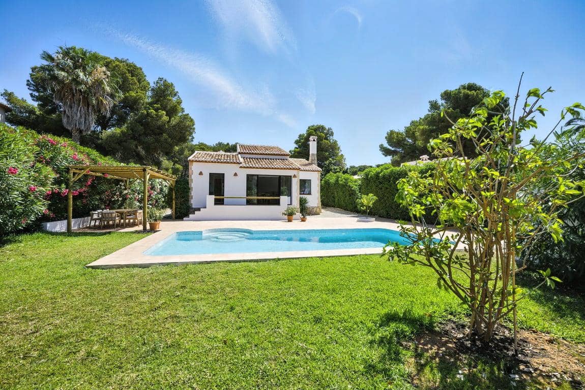 4 Zimmer Villa zu verkaufen in Javea / Xabia mit Pool Garage - 795.000 € (Ref: 9072756)