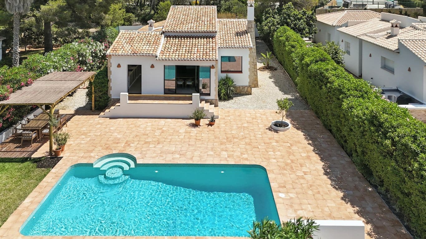 4 Zimmer Villa zu verkaufen in Javea / Xabia mit Pool Garage - 795.000 € (Ref: 9072756)