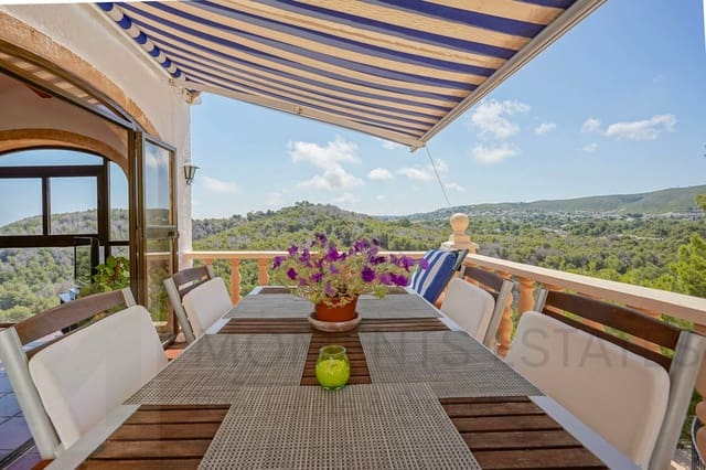 Chalet de 4 habitaciones en Javea / Xàbia en venta con piscina garaje - 749.000 € (Ref: 9134903)