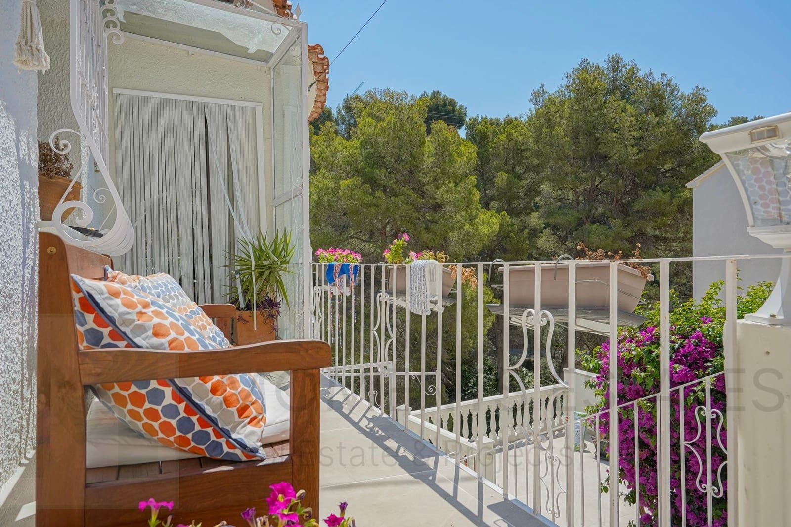 4 soveværelse Villa til salg i Montemar med swimmingpool garage - € 620.000 (Ref: 9162839)