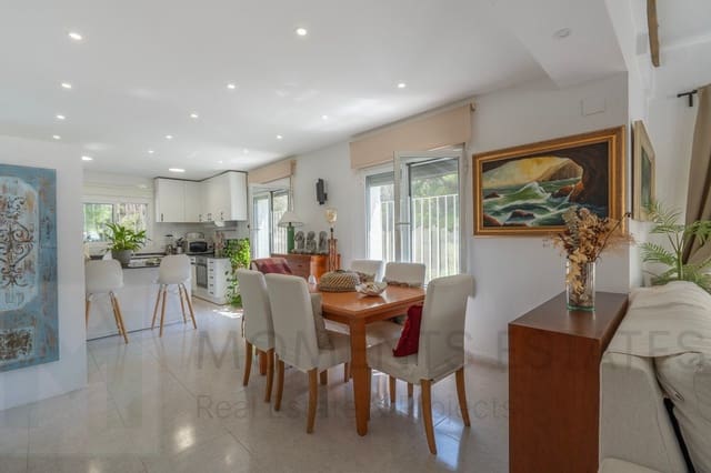 4 soveværelse Villa til salg i Montemar, Benissa med swimmingpool garage - € 620.000 (Ref: 9162839)