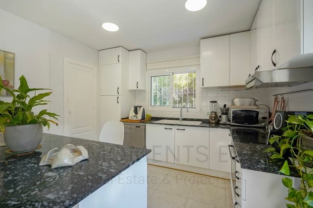 4 soveværelse Villa til salg i Montemar, Benissa med swimmingpool garage - € 620.000 (Ref: 9162839)