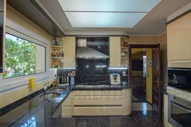 4 Zimmer Villa zu verkaufen in Dénia mit Pool Garage - 1.190.000 € (Ref: 9184664)