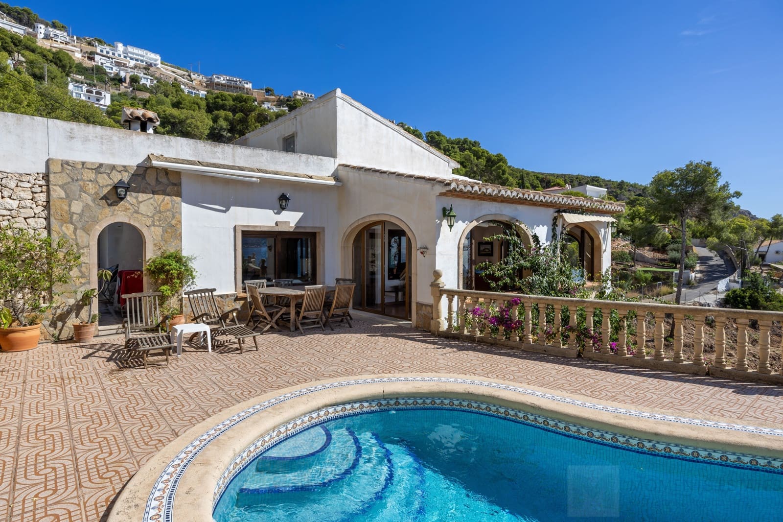 6 bedroom Villa for sale in Javea / Xabia with garage - € 2,700,000 (Ref: 9218973)