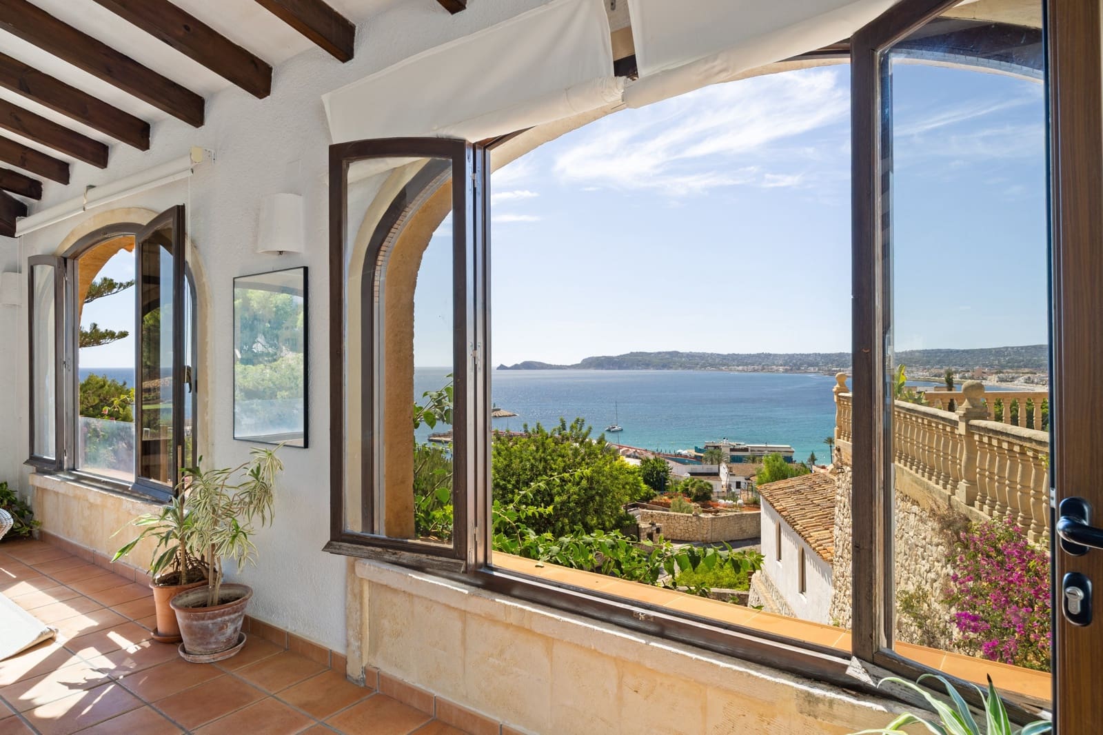 6 bedroom Villa for sale in Javea / Xabia with garage - € 2,700,000 (Ref: 9218973)