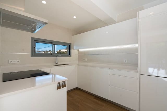 3 soveværelse Villa til salg i Benissa med garage - € 725.000 (Ref: 9314320)