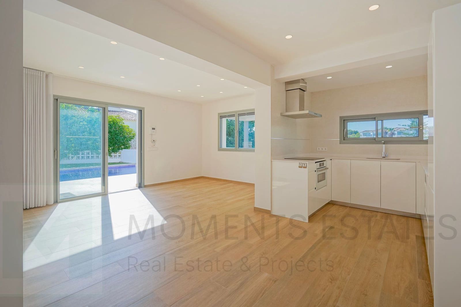 3 bedroom Villa for sale in Benissa with pool garage - € 799,000 (Ref: 9314320)