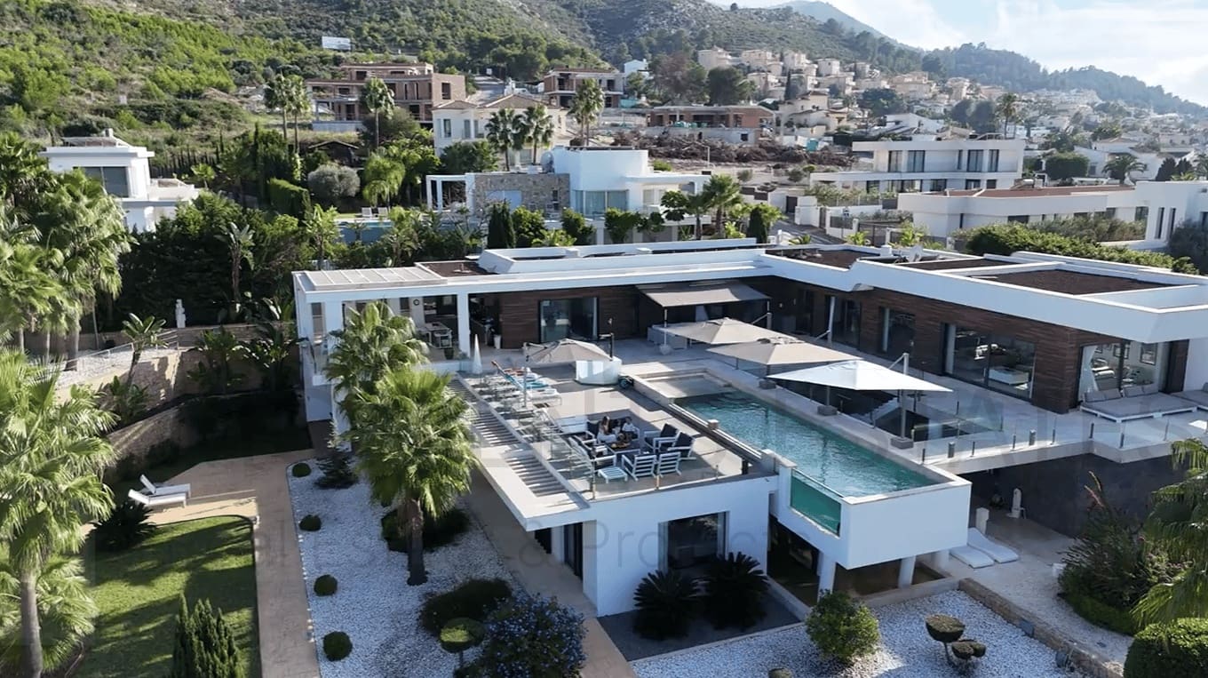 6 bedroom Villa for sale in Javea / Xabia with pool garage - € 3,850,000 (Ref: 9368953)