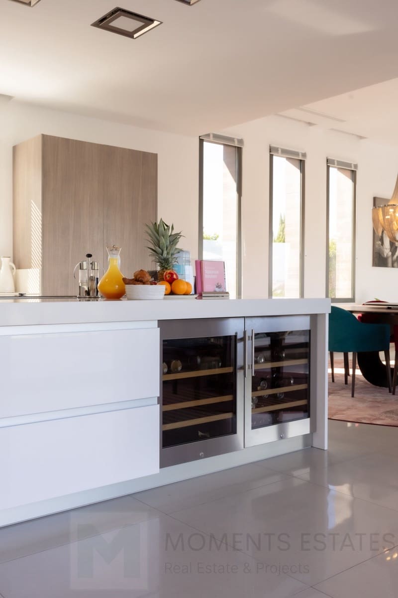 6 bedroom Villa for sale in Javea / Xabia with pool garage - € 3,850,000 (Ref: 9368953)