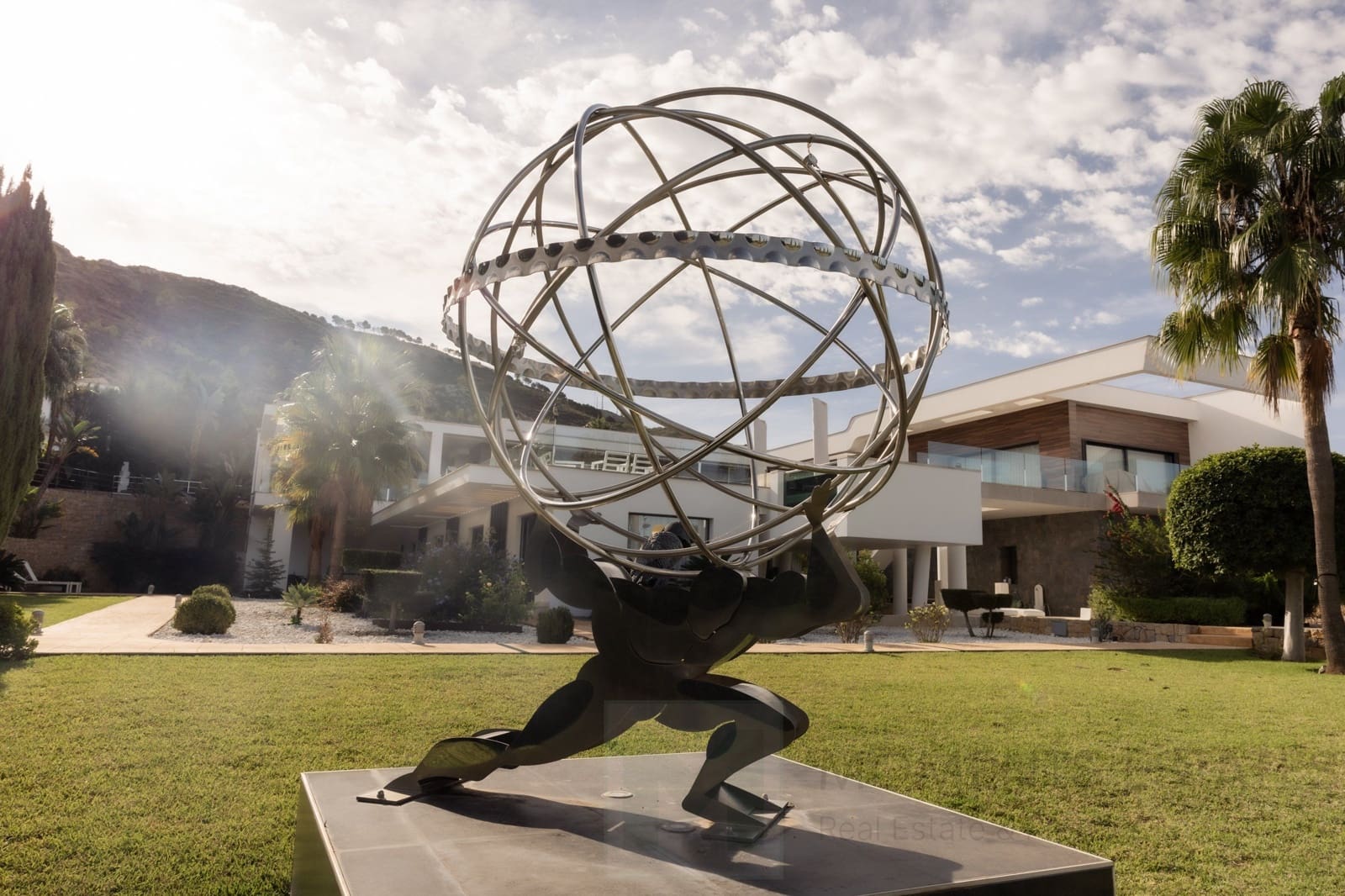 6 bedroom Villa for sale in Javea / Xabia with pool garage - € 3,850,000 (Ref: 9368953)