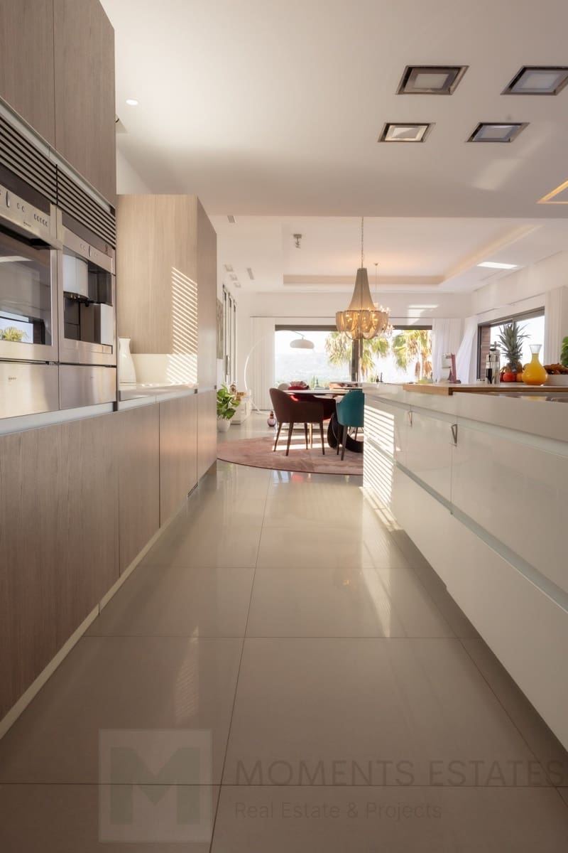 6 bedroom Villa for sale in Javea / Xabia with pool garage - € 3,850,000 (Ref: 9368953)