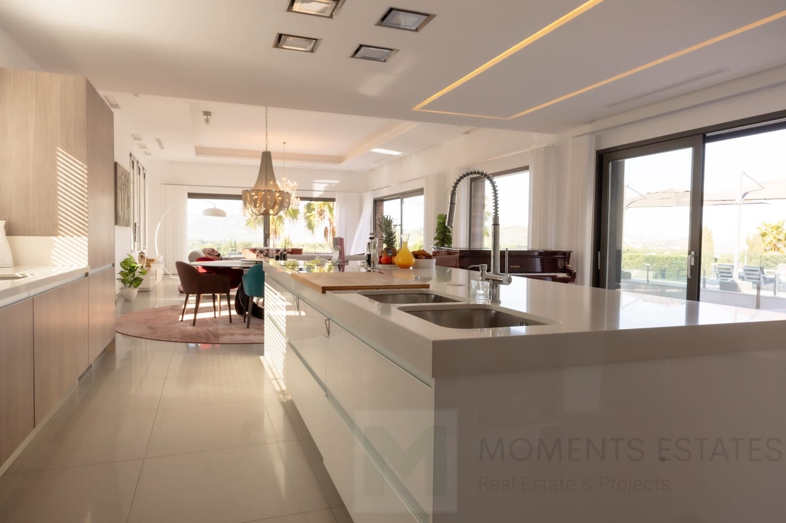 6 bedroom Villa for sale in Javea / Xabia with pool garage - € 3,850,000 (Ref: 9368953)